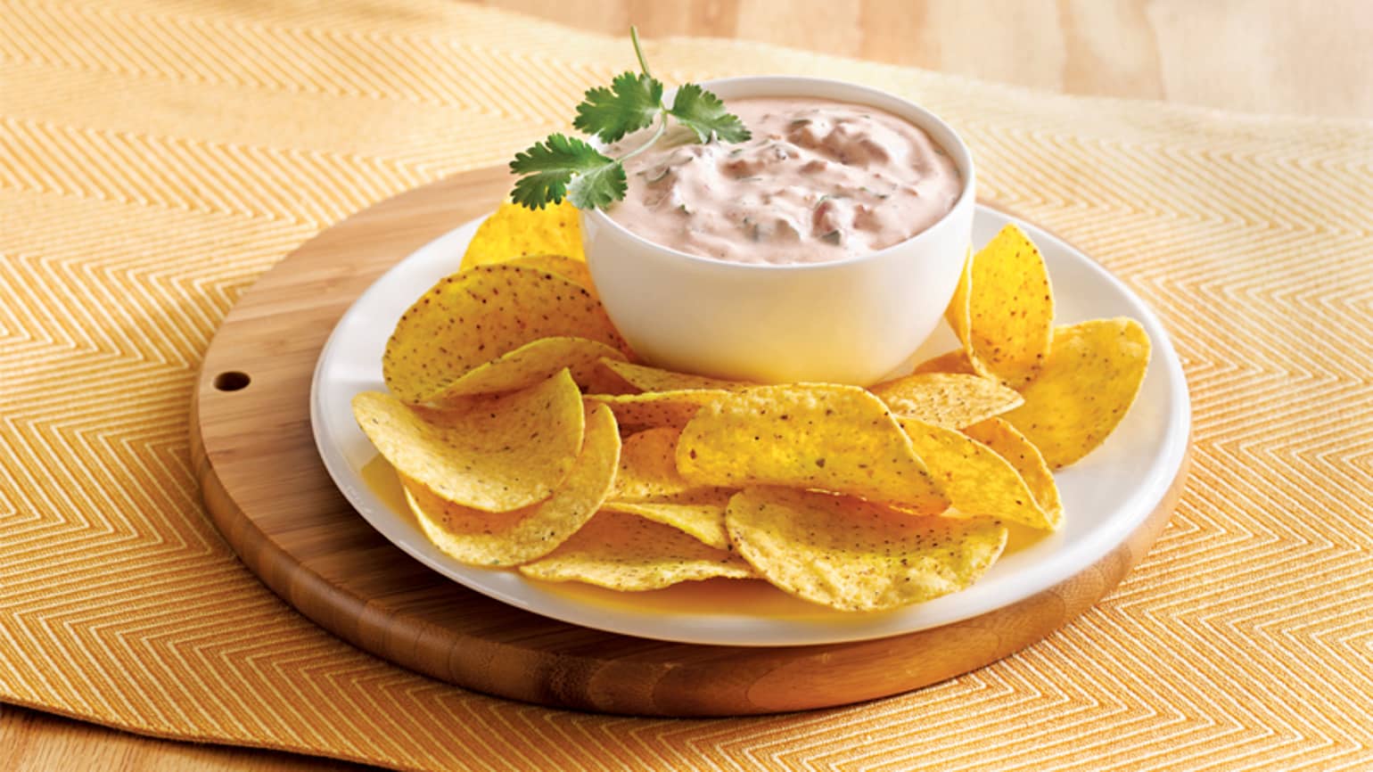 creamy salsa dip